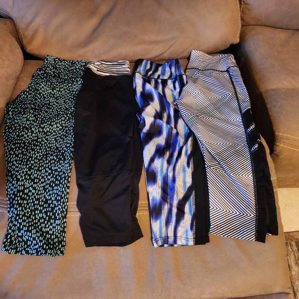 4 capri leggings Size S/M - Picture 1 of 5